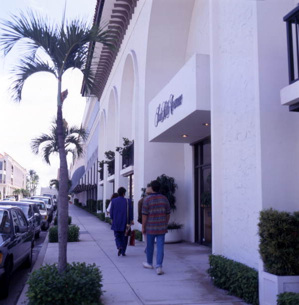 Florida Memory Front of the Saks Fifth Avenue store at 172 Worth Ave