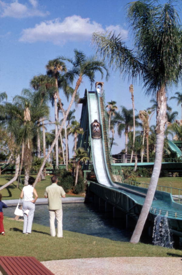 log flume ride busch gardens