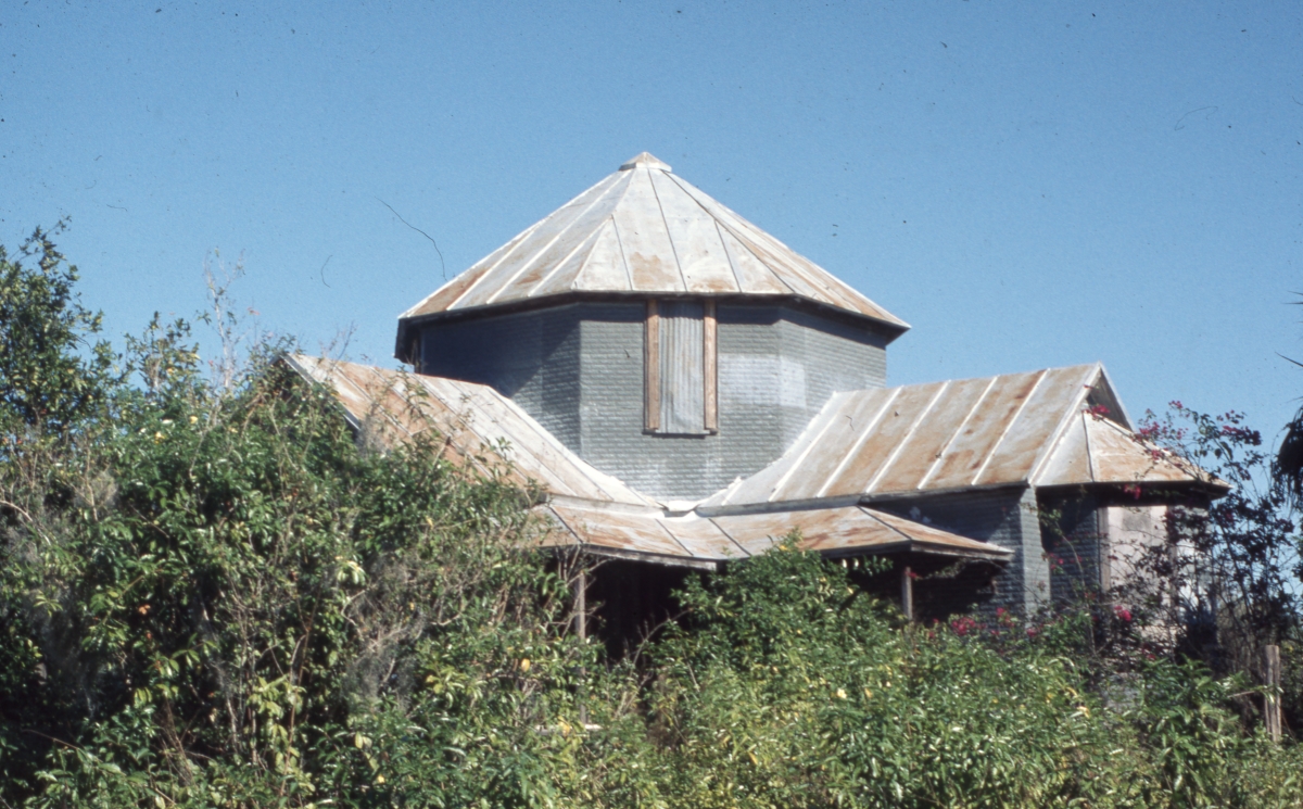 Florida Memory Photographs of octagonal house on Bannon Island in